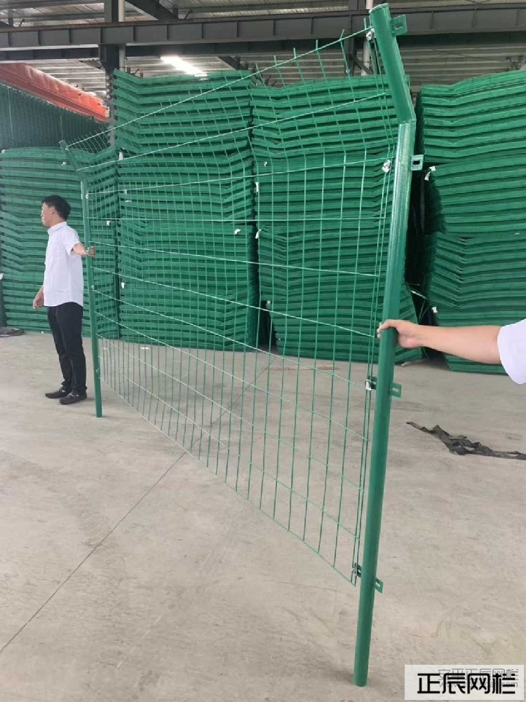 网状护栏图片(网状护栏效果图)