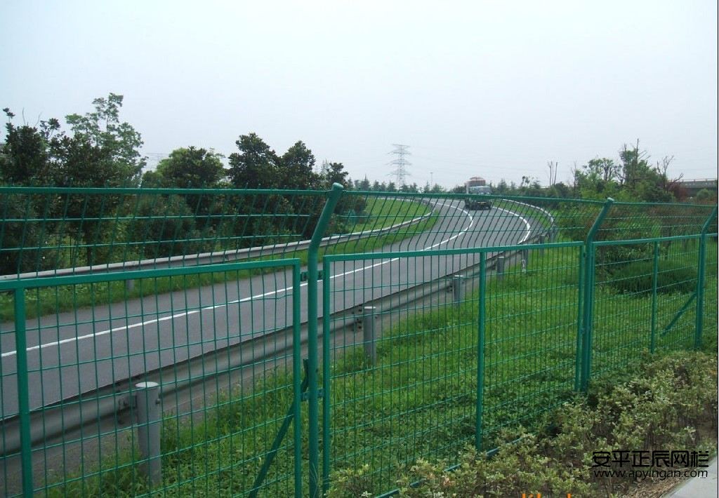 公路边护栏网厂家