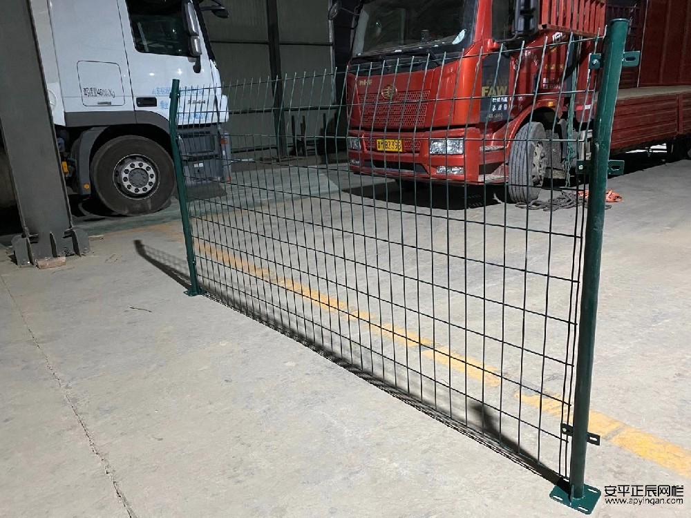 1米5高围墙铁丝网