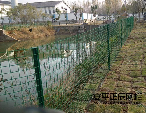 围地用的铁丝网多少钱一米
