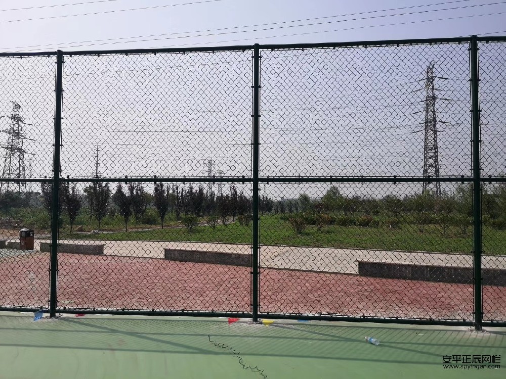 篮球场围网多少钱一平米
