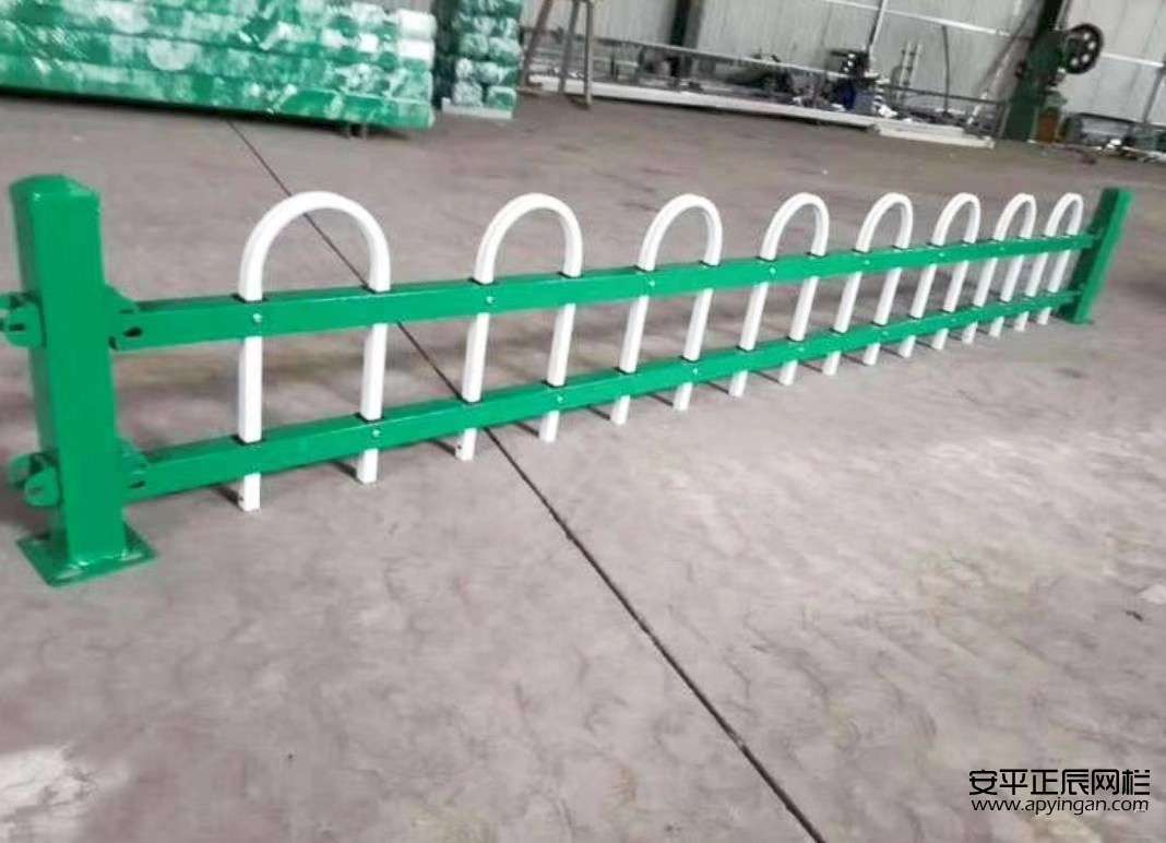 锌钢草坪护栏批发