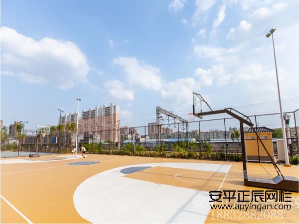 篮球场体育围网厂家