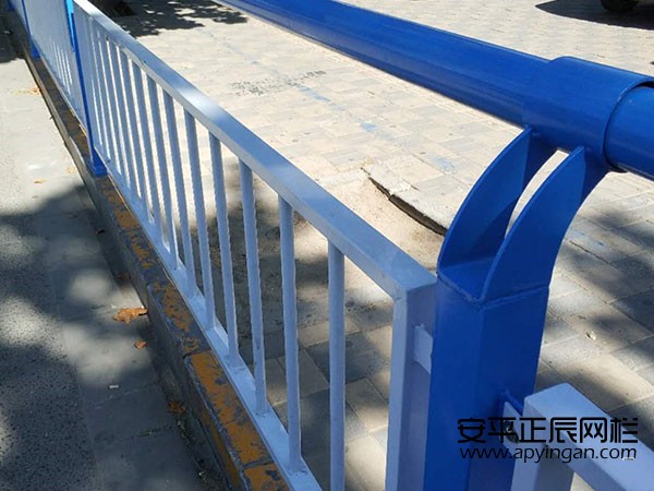 道路护栏围栏图片