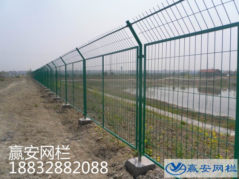 公路护栏网