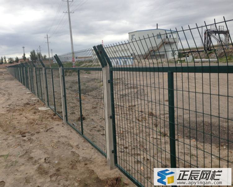 铁路护栏网图片