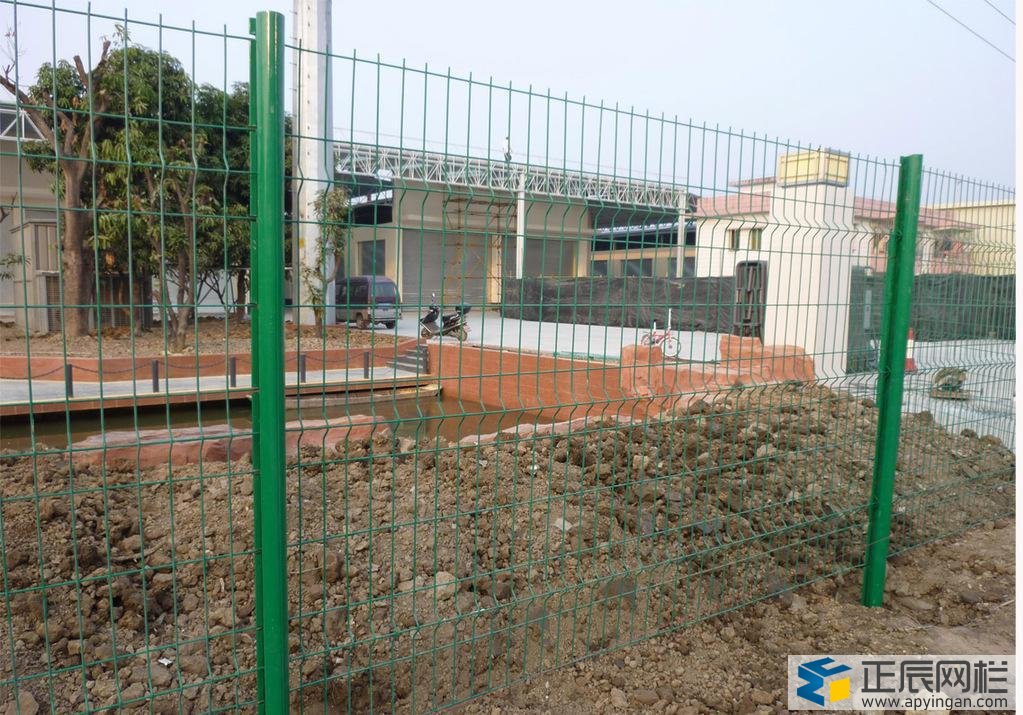 金属护栏网的分类