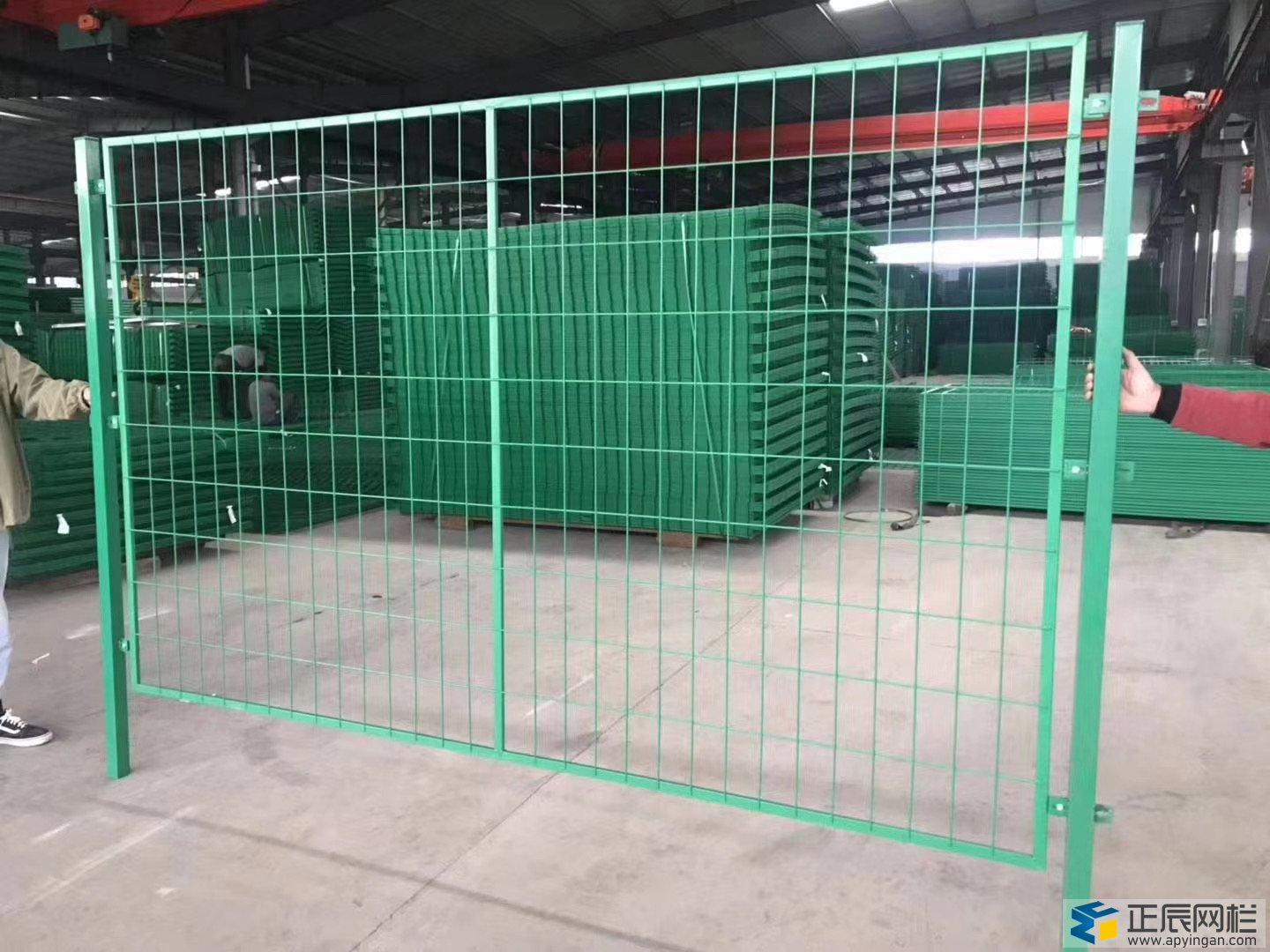 框架护栏网安装