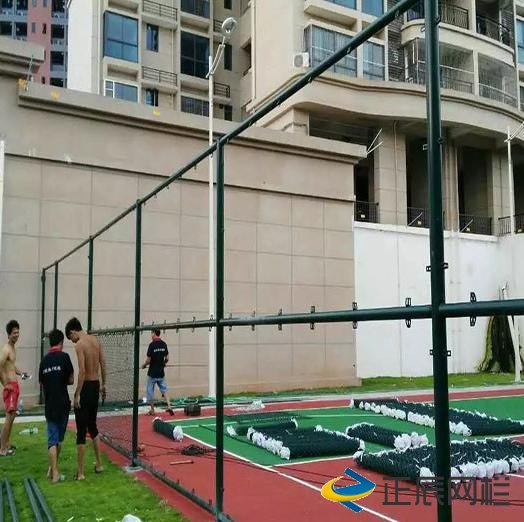 球场围栏网安装步骤